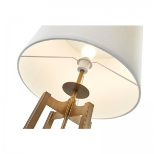 Hyatt Hotel Sofanaast vloerlamp met antieke gouden afwerking in de kamer