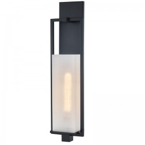 Gastvrijheid hotel muur sconce met matzwarte afwerking en rechthoekige linnen patroon acryl schaduw bij hotel typische gang