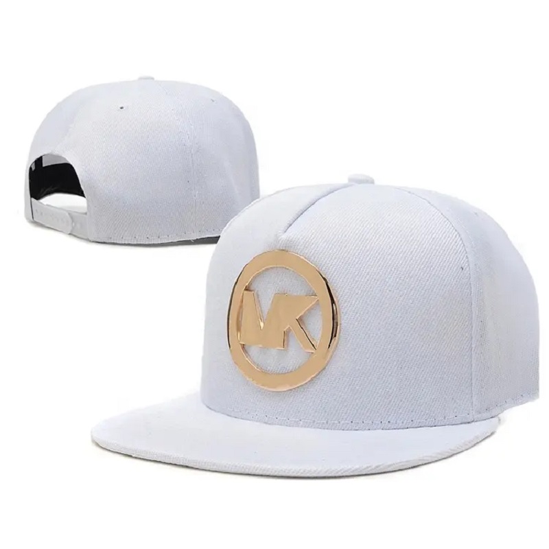 Groothandel aangepaste gouden metalen plaat logo snapback caps hoeden