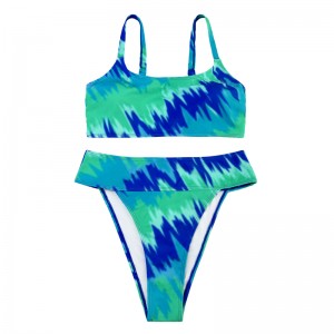 Turquoise gedrukt tweedelig met brede riemen