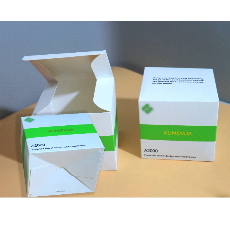 Verpakkingsdoos voor oplader en oplaadkabel