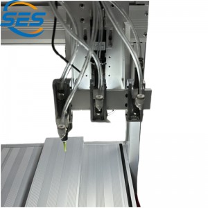 Geautomatiseerde visuele dispenser voor houten speelgoed