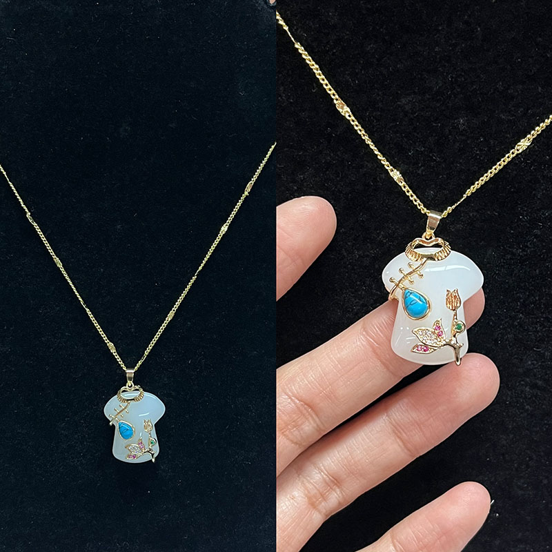 Elegante Chinese cheongsam hanger ketting witte jade met goud-Geplaatste bloemendetails, turquoise & Zirkon accenten vintage-Geïnspireerde mode -sieraden voor vrouwen