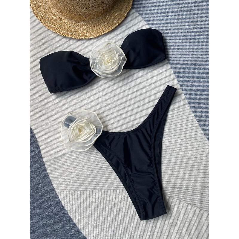 2025 Nieuwe Europese en Amerikaanse hot girl bikini met drie - Dimensionale bloemen. Kruis - grens het beste - Sexy twee verkopen - stuk zwempak met driehoekbroek 8863 Prijs:$79.99