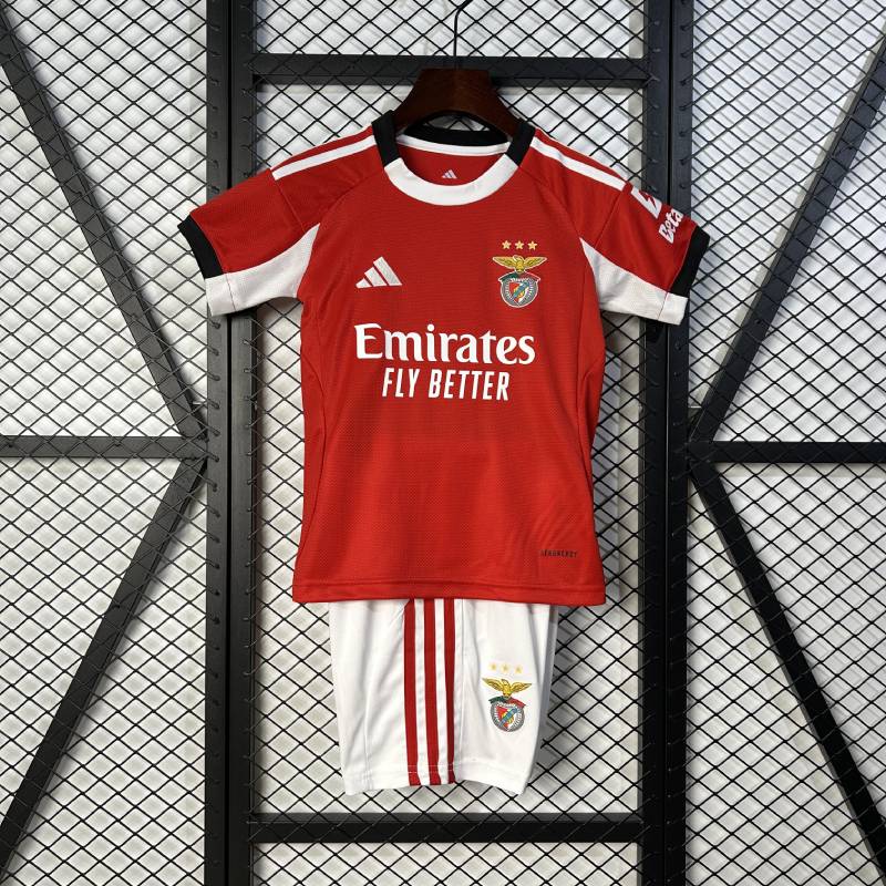 25/26 kinderen Benfica Home Grootte: 16-28