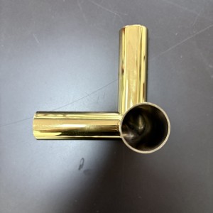 Zotye roestvrijstalen goud geëlektropleerde driehoekige drie-Dimensionaal holle stand ornament