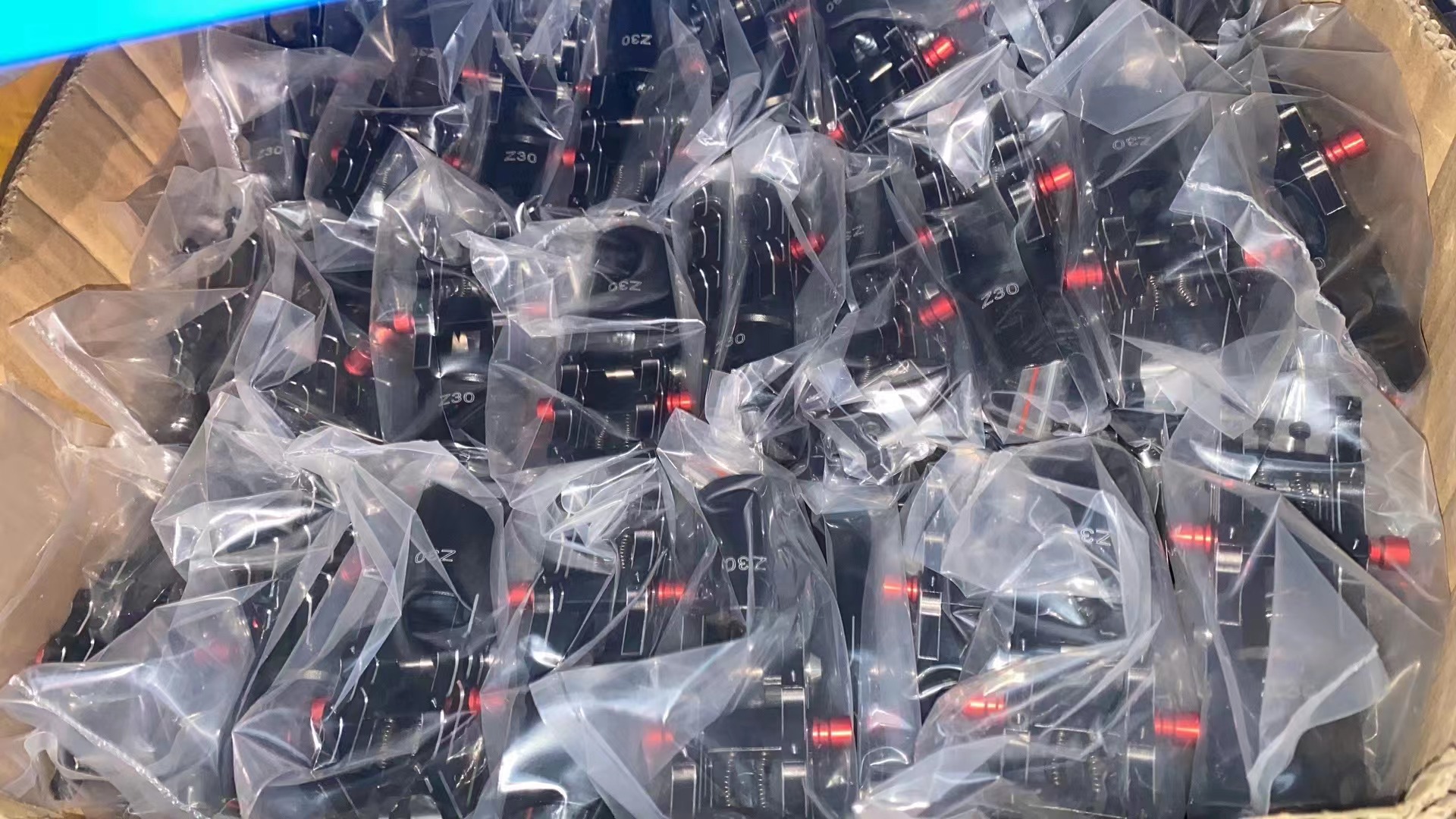 1701410172.jpg Z30-4.jpg